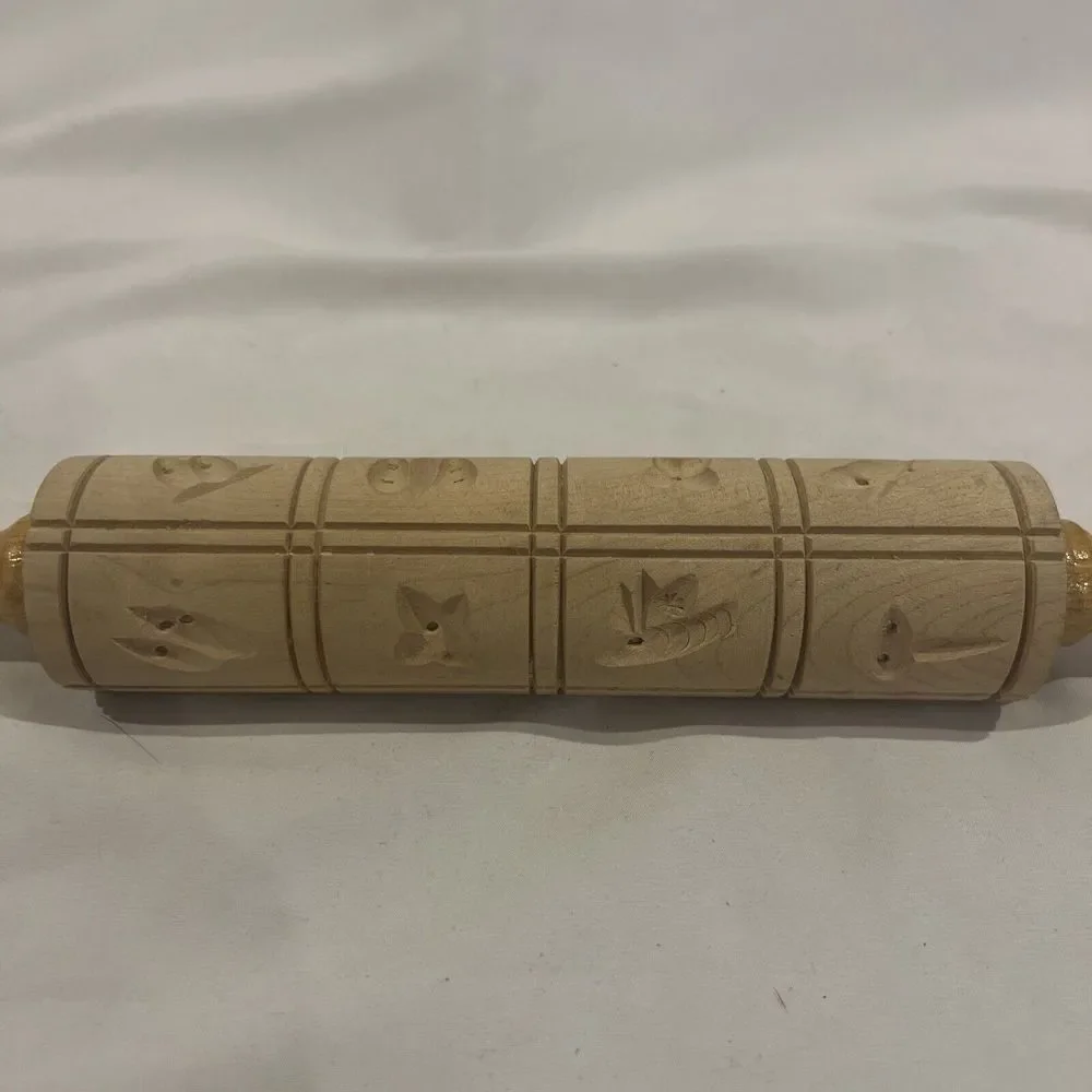 Vtg Embossed Wood Rolling Pin Dough Roller  15